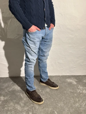 Replay jeans  - Ett par riktigt snygga jeans från Replay i storlek W31 L30 i modellen Grover 