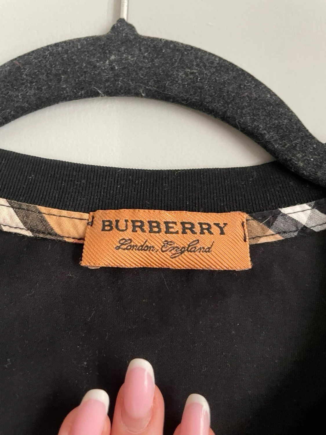 Svart Burberry t-shirt  - 1