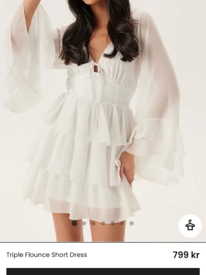 Bubbleroom studentklänning - Jättefin studentklänning från bubbleroom. Helt oanvänd endast testad. Prislappen är kvar.