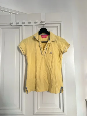 y2k piké - my aunts old from the 2000s   fits a size xs and s