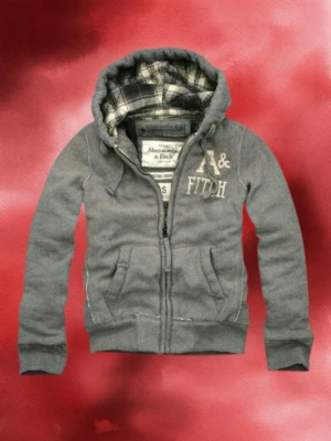 SKICKA BUD OCH FÖLJ FÖR DROP - FÖLJ FÖR ATT INTE MISSA!! Jag kommer släppa en av de mest största eftertraktade tröjor! Intresserade? Gilla, följ och buda på en av de för att få de först innan de släpps!