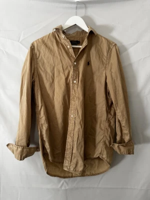 Ralph Lauren skjorta - Snygg beige Ralph lauren skjorta  | Kanon skick 