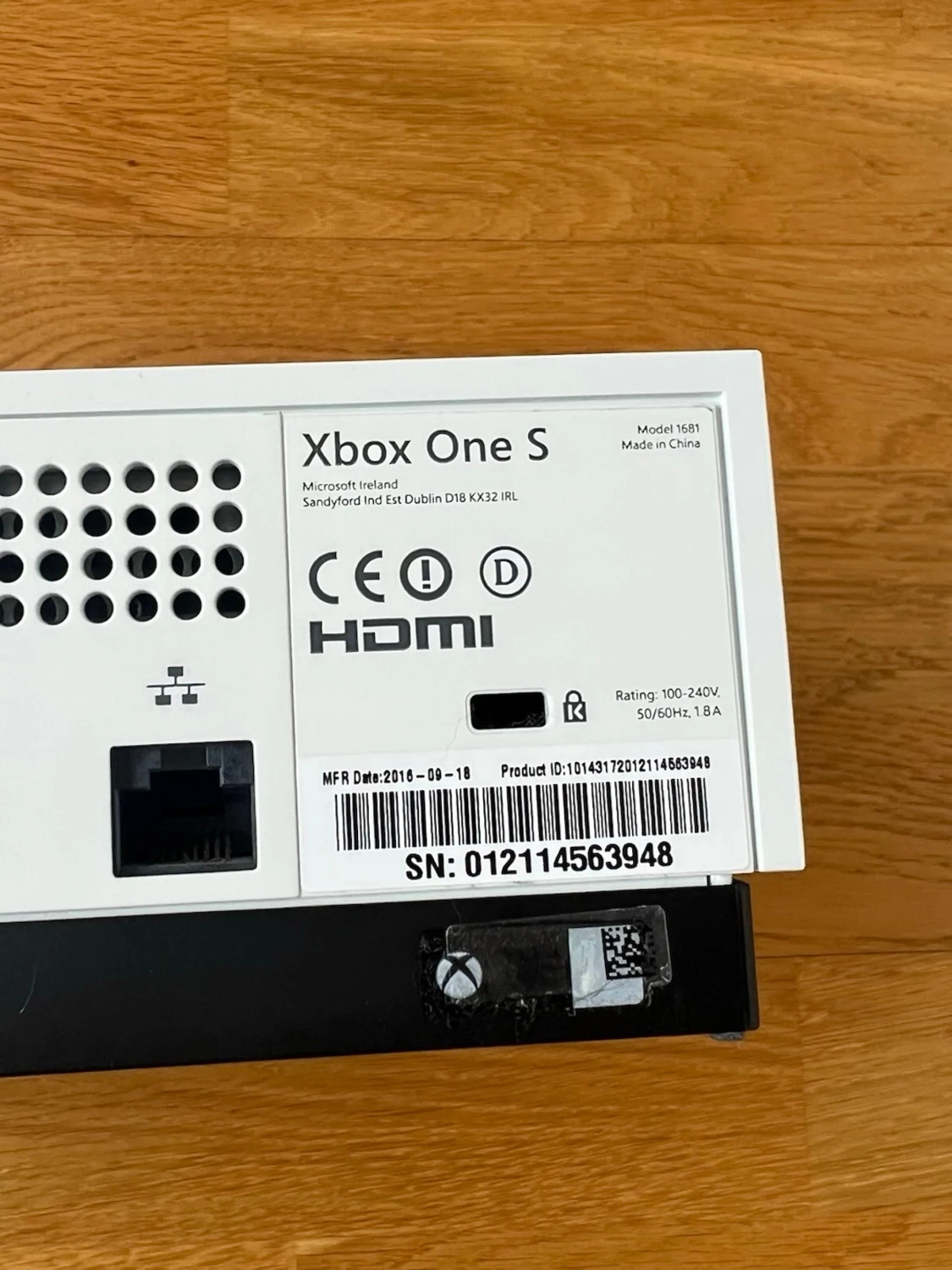 Xbox One S vit spelkonsol med handkontroll - 2
