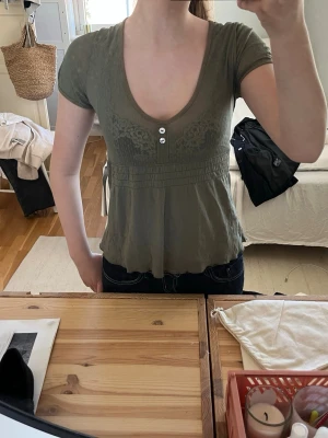 Söt blus💚 - Superfin! Passar bättre med vit/beige bh 😅💖💖