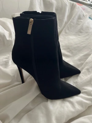 Svarta mocka klackar  - Använda en gång 