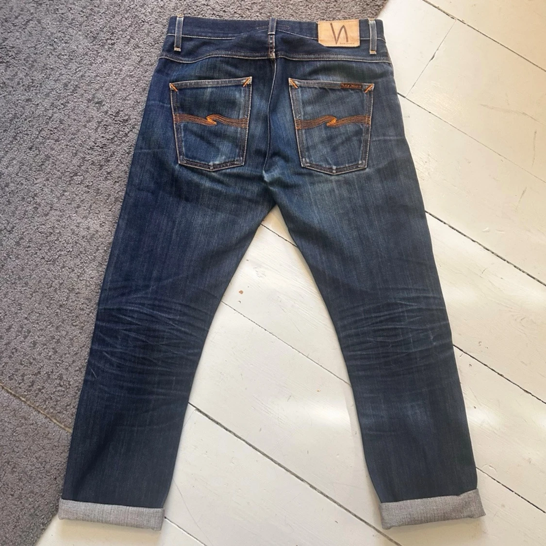 Mörkblåa Nudie Grim Tim Dry Selvedge Jeans  - 1