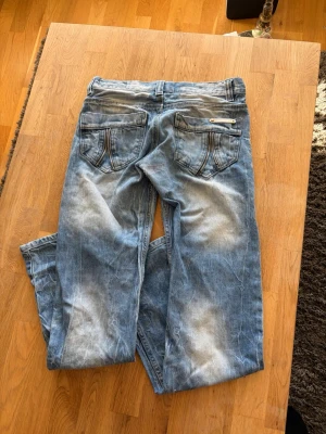 Dolce Gabbana jeans  - Waist 29 helt okej skick hör av er vid funderingar 