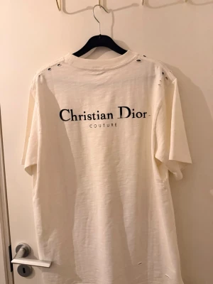 D1or t shirt - Använd 1 gång, Storlek M men passar både M och L