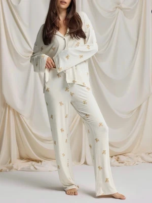 Pyjamas  - Jättesköna pyjamas byxor från Gina Tricot.   Helt oanvänd och kvar i förpackningen. 