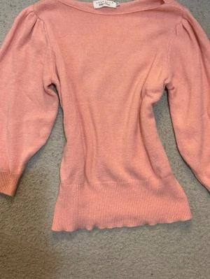 LolaLiza vintage rosa stickad tröja S - Fin rosa stickad tröja från LolaLiza (Belgian Design). Mycket bra skick💕💕