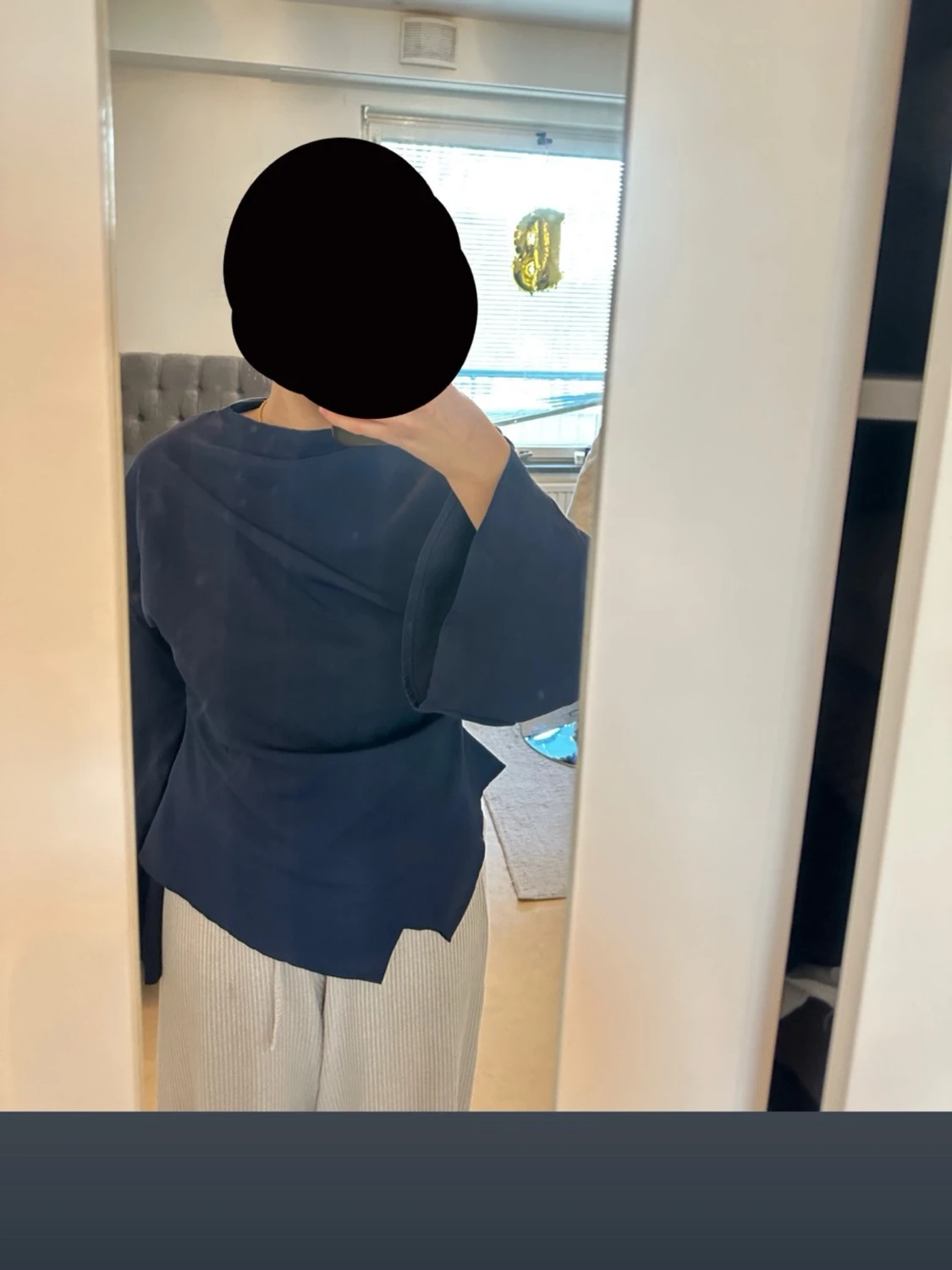 Mörkblå långärmad topp