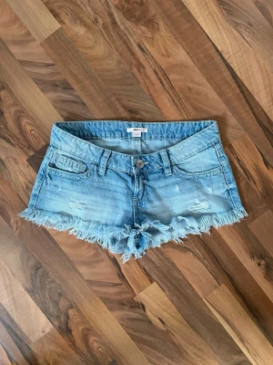 Low waist jeansshorts  - Gina tricot 14+ 