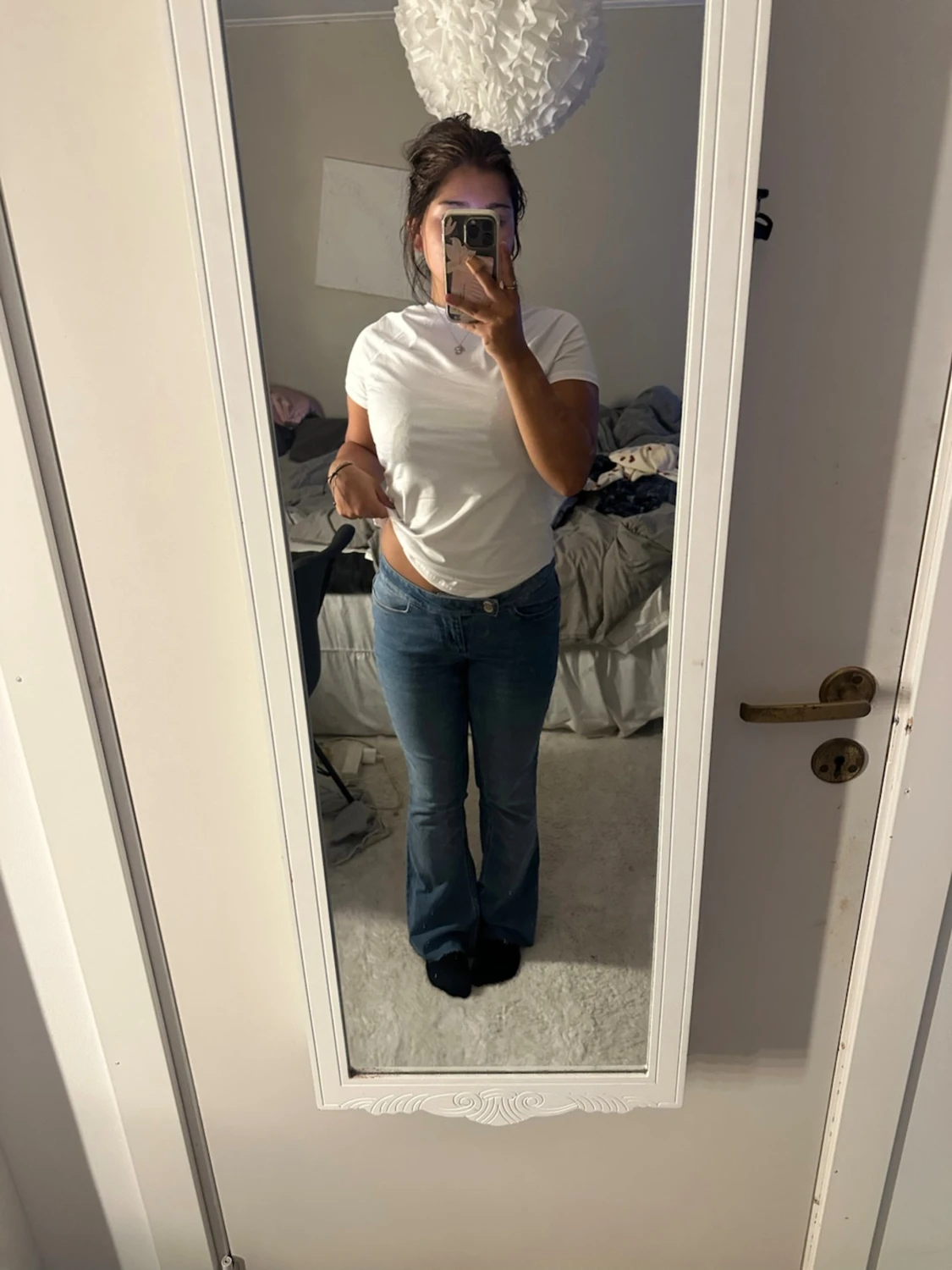 Blå bootcut jeans med låg midja