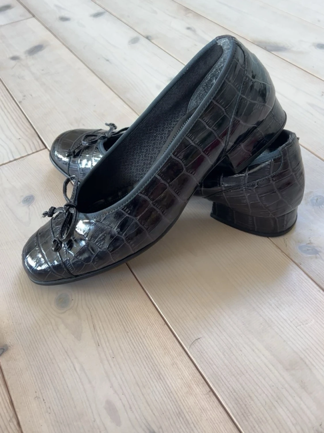 Svarta ballerinaskor från Gabor - 1