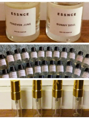 Essncesplit 💟 - Splittar mina Essnceparfymer i glasdekanter med spray ✨️Säljer ej hela flaskan✨️2 ml-25 kr,3 ml-35 kr,5 ml-55 kr✨️Se listor bland bilderna vilka som finns ✨️Skriv vilka du önskar så lägger jag ut som ett nytt paket 💟Obs splittar även  Lush, Body shop,Hickap,Zara,Curiosa, se mina andra annonser för samfrakt 💟