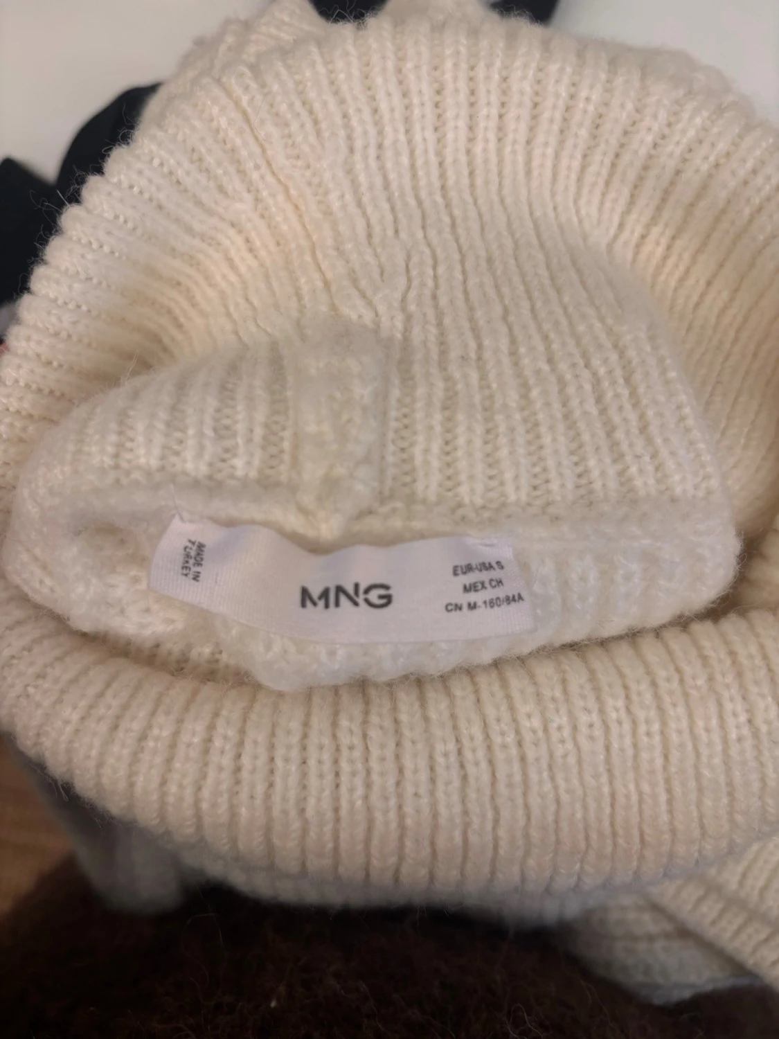 Stickad ärmlös tröja  - 2