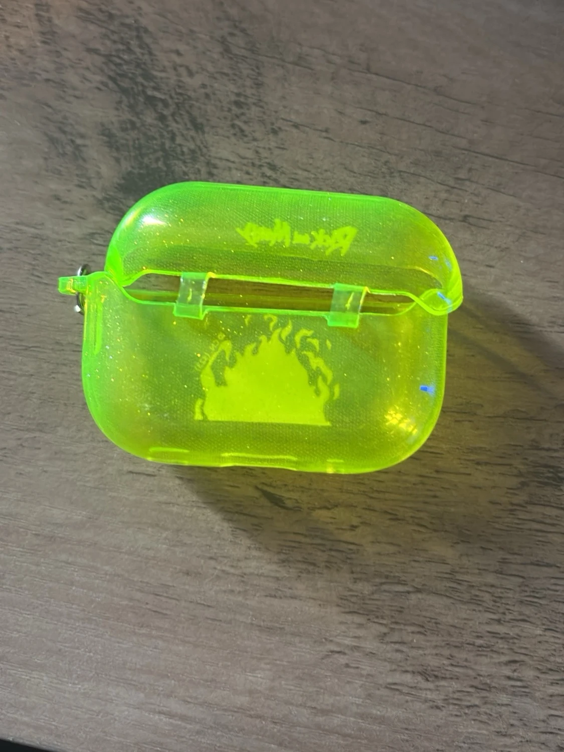 Neongrönt Rick and Morty AirPods-skal - 1
