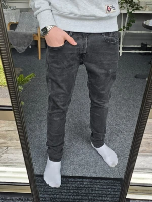 Replay jeans - Snygga Replay jeans i storlek W32/L32. Skriv om du har några frågor.