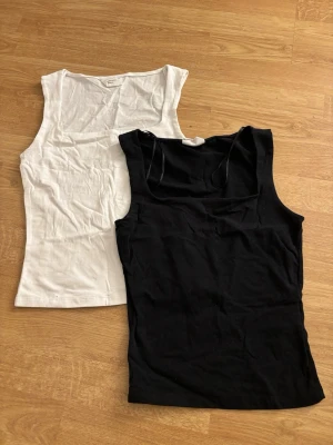 Linnen  - 2 linnen från Gina tricot. Säljer båda för 70kr! Endast testade.