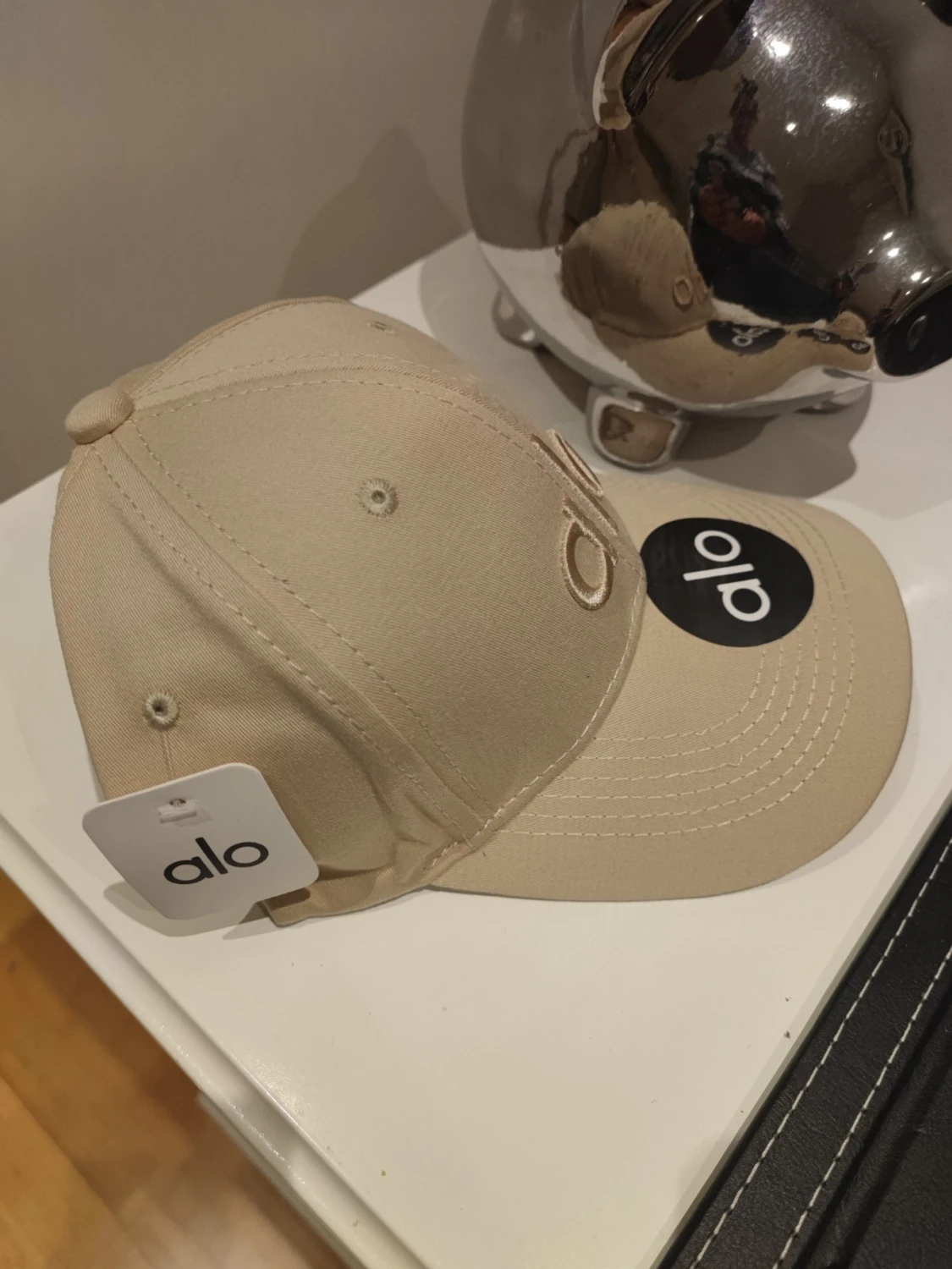 Beige keps från Alo - 3