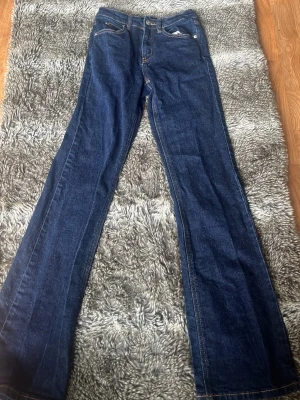 Jeans  - Snygga jeans som sitter bra! 😍