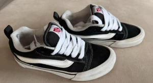 Vans Knu Skool - Snygga skor från Vans som knappast e använda.