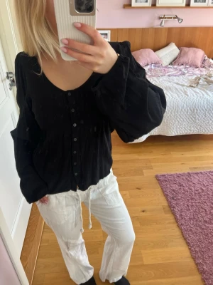 Svart blus - Svart blus 