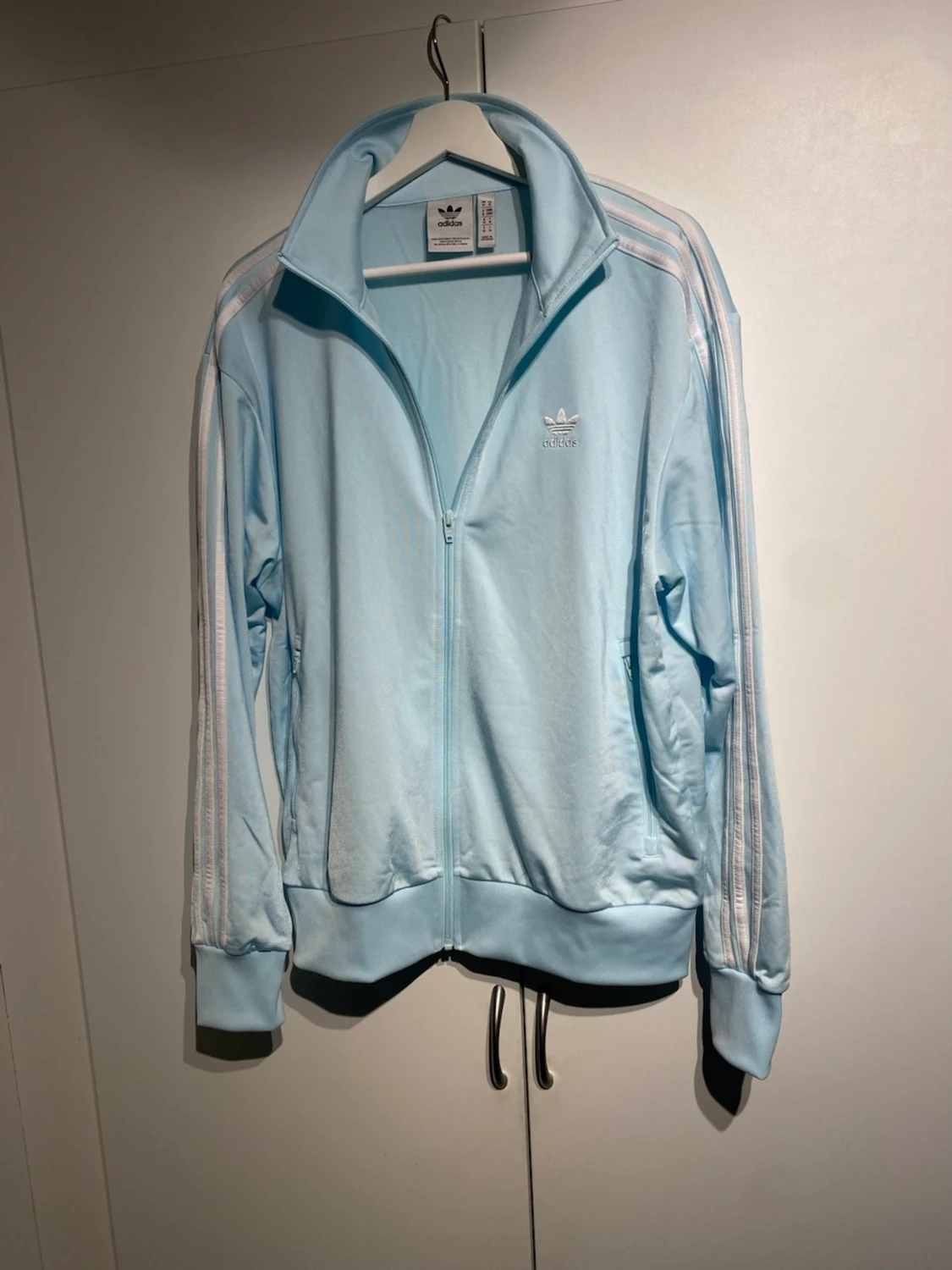 Ljusblå Adidas track jacket - 2