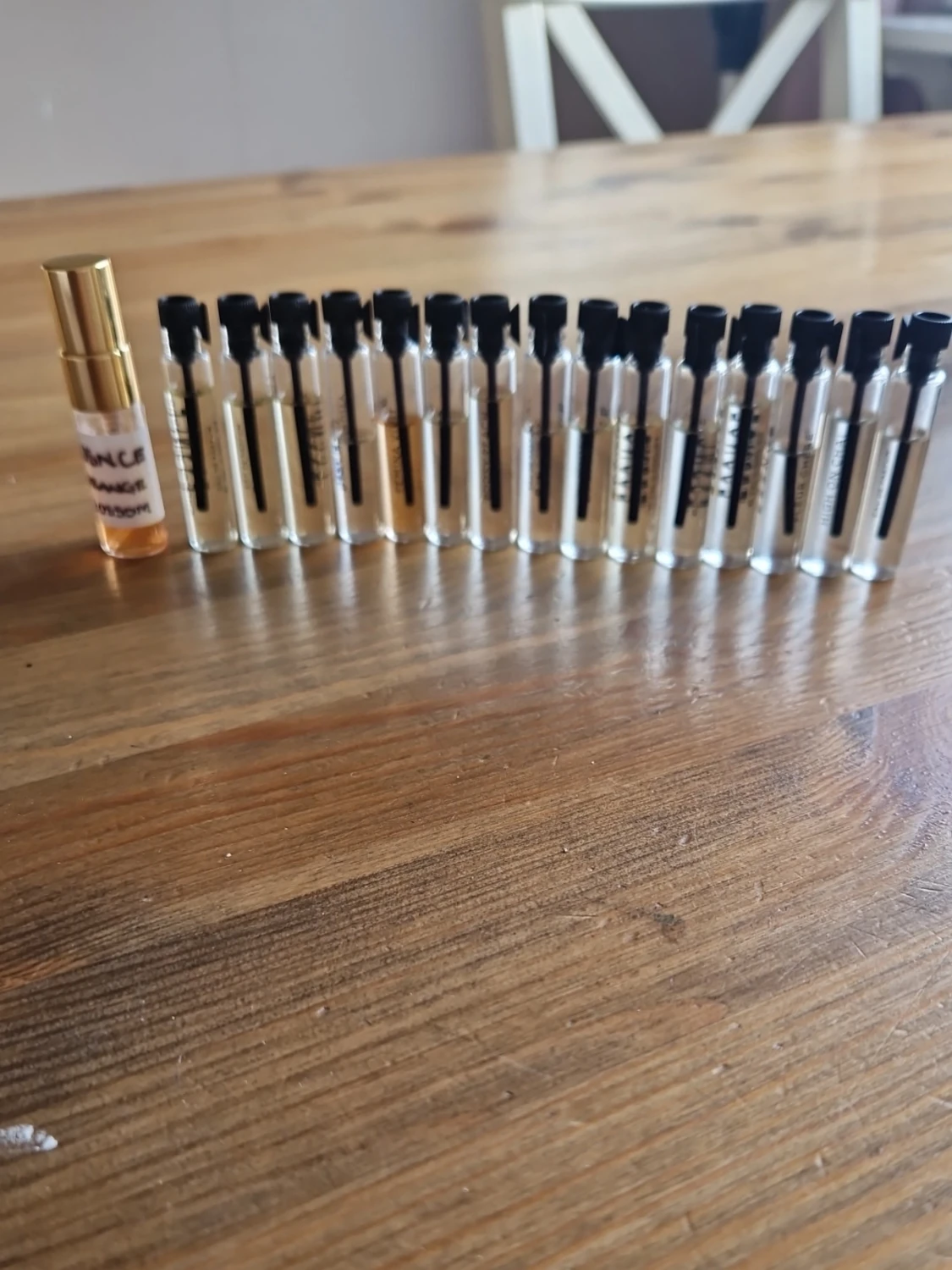 16 st testers från Essnce