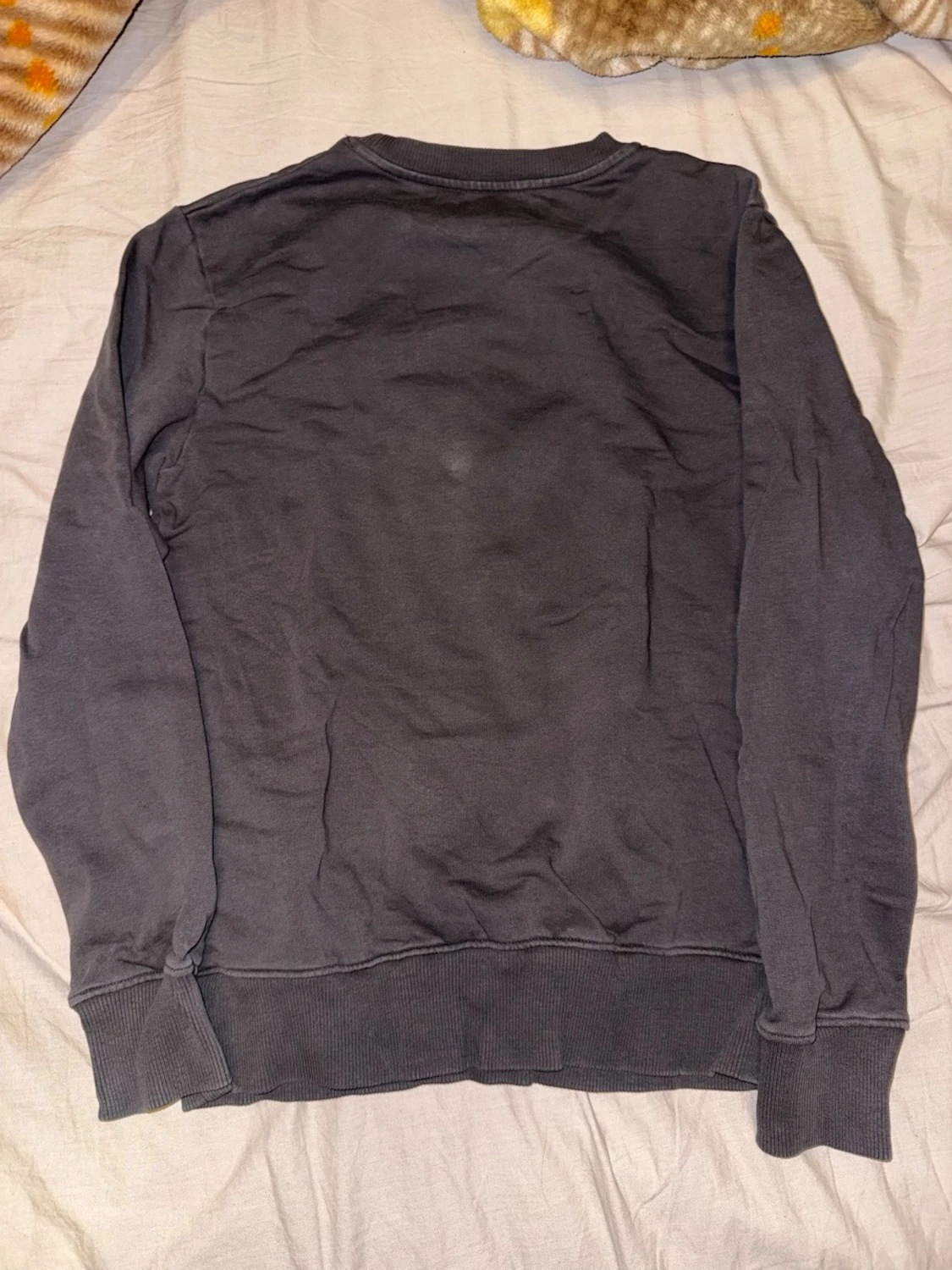 Svart sweatshirt från Calvin Klein - 2