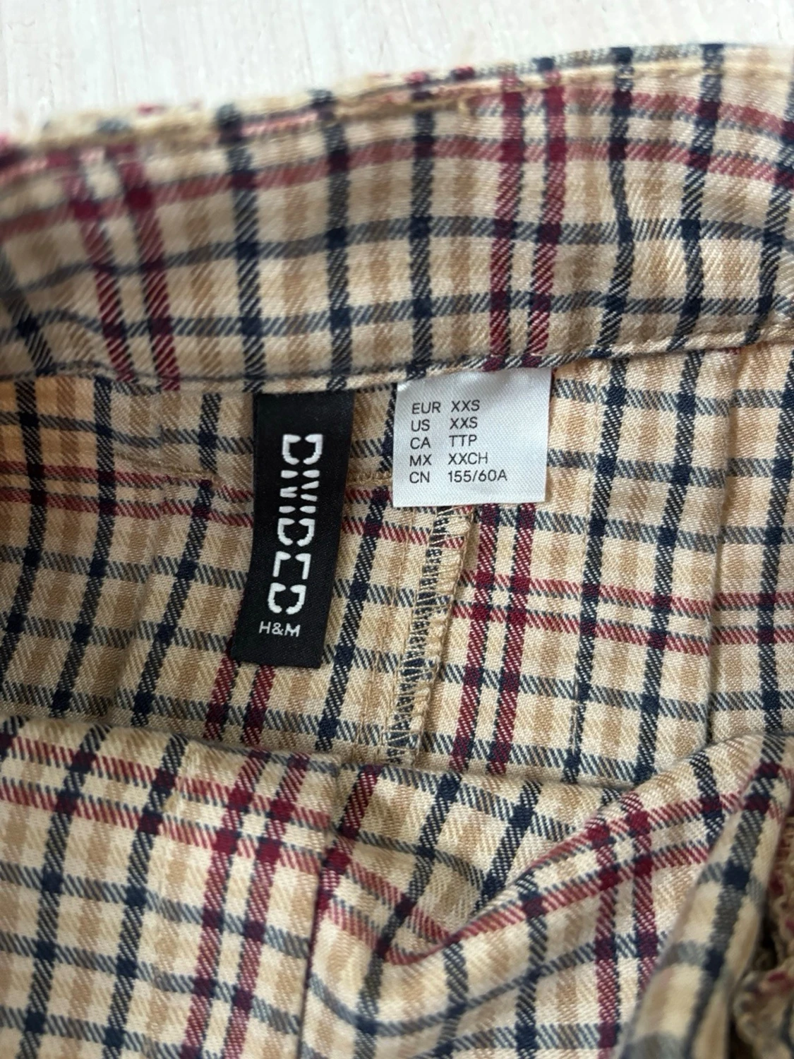 Rutig kortkjol från H&M Divided - 1