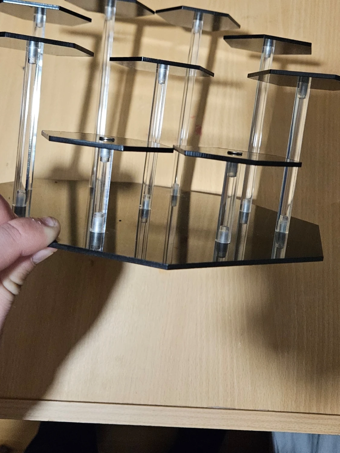 Svart hexagon hyllställ i akryl - 1