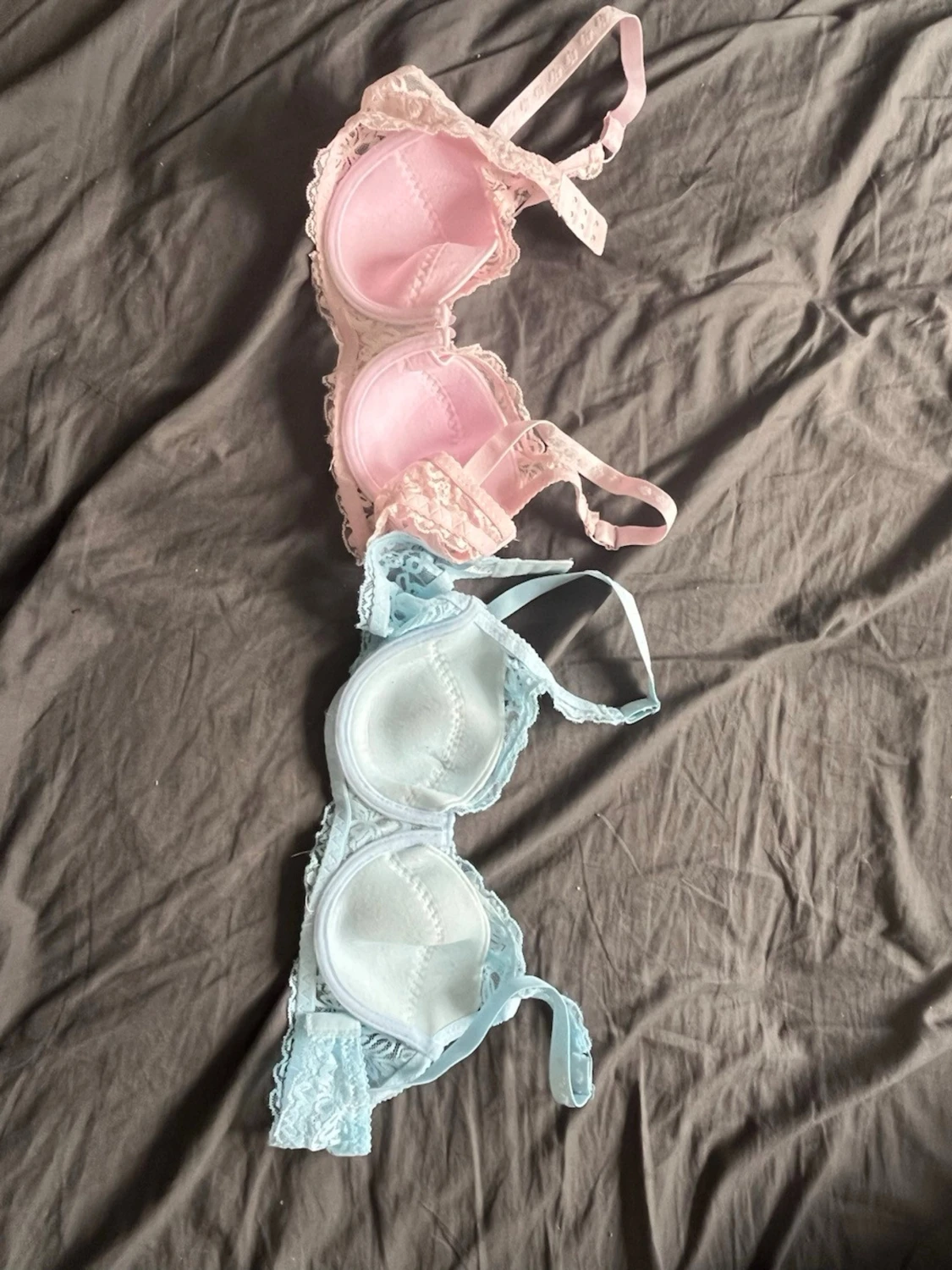 2 spetsbhar i pastellrosa och ljusblå - 1