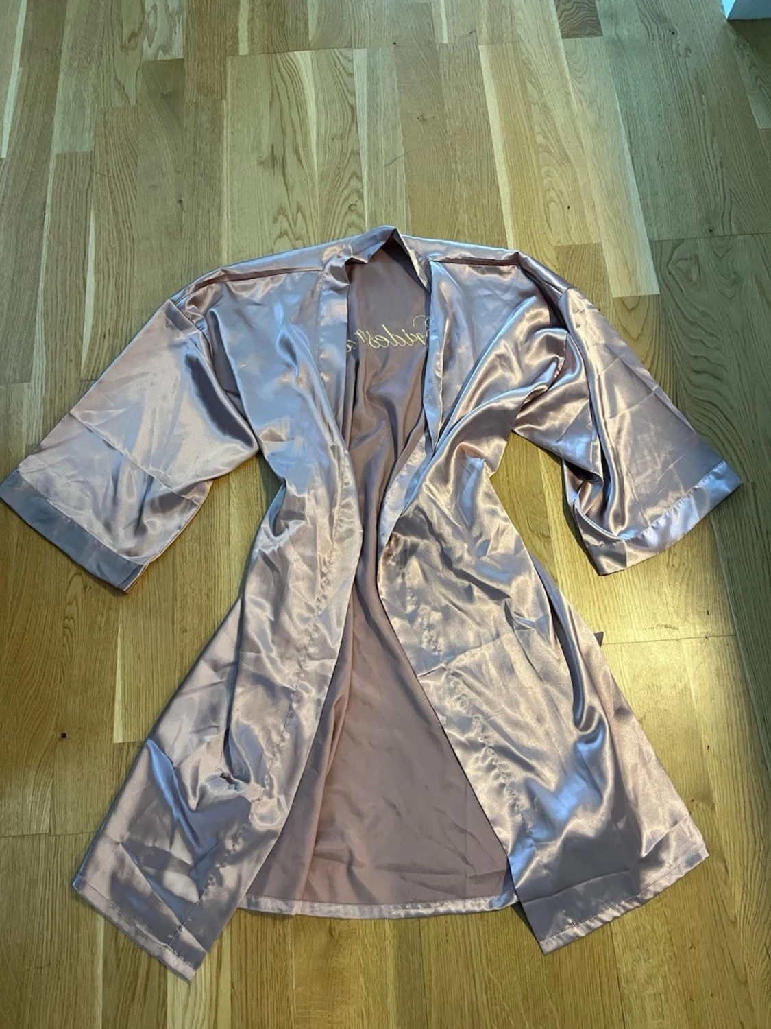 Rosa satin morgonrock Bridesmaid