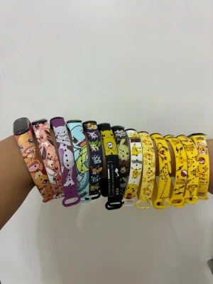 Pokémon-klockor för barn – välj motiv - Fina barnklockor med Pokémonmotiv. Perfekt för Pokémon-fans och som present till barn.  • Flera olika Pokémonmotiv finns • Nya i förpackning • Skyddsplast kvar   Priser: 1 st – 59 kr 2 st – 100 kr 5 st – 199 kr 10 st – 349 kr  Jag har även Disney- och animeklockor på min profil. Titta gärna på mina andra annonser om du vill kombinera olika motiv. Skriv vilka du vill ha så ordnar jag en egen annons till din beställning.   Snabb frakt och samfrakt möjlig.
