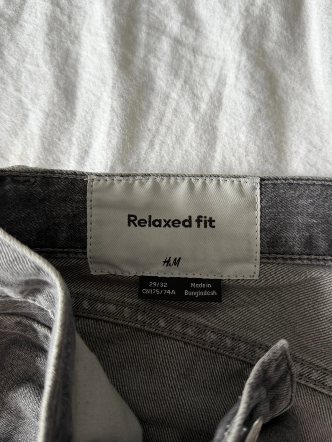 Grå raka jeans från H&M - 3