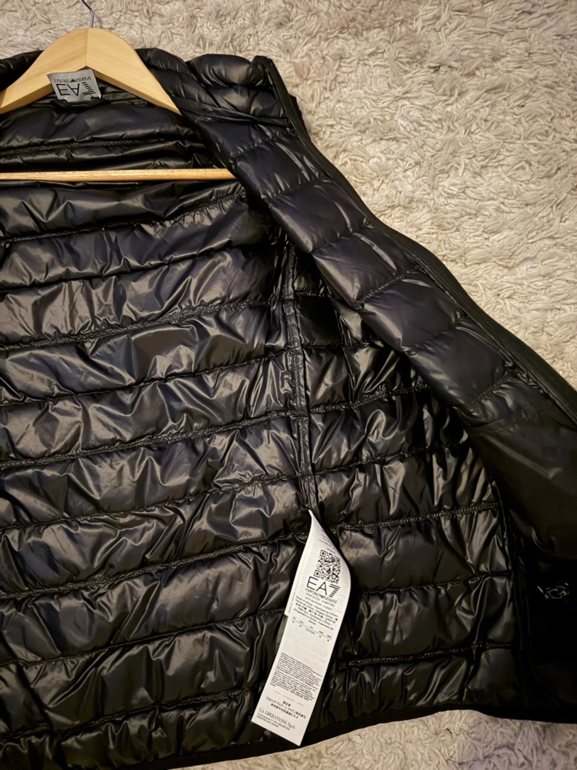 Svart dunväst från EA7 Emporio Armani - 1