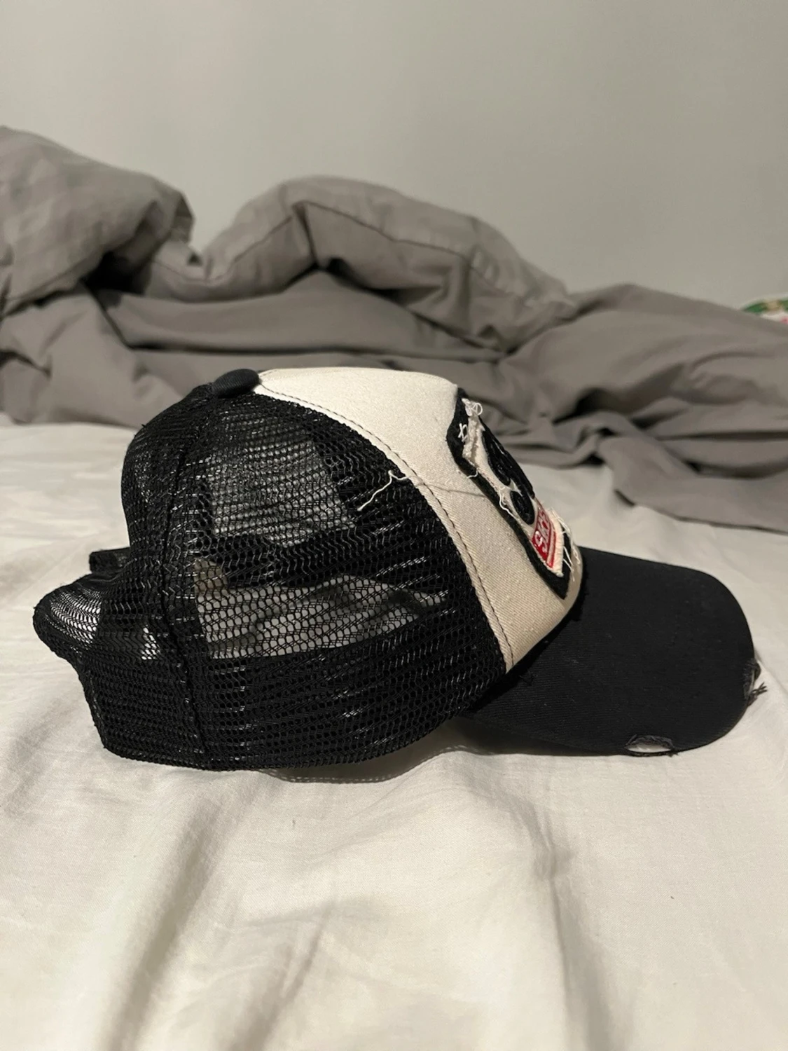 The indian skeleton dink keps. - 1