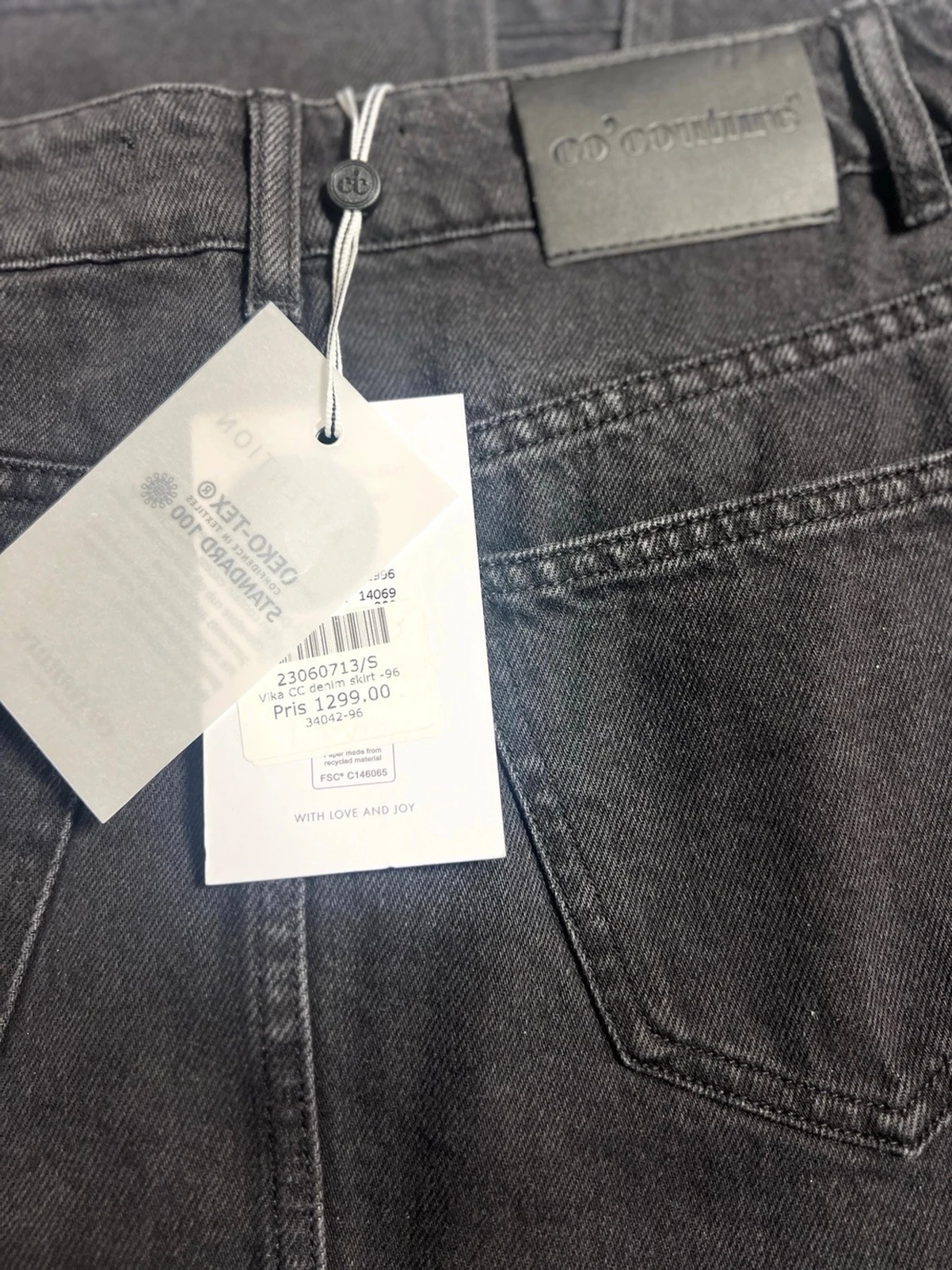 Svart lång jeanskjol med slits - 1