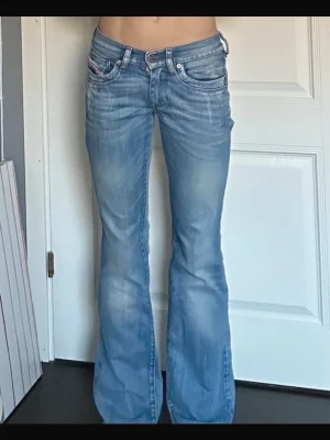 Ljusblå bootcut jeans från diesel  - Snygga ljusblå bootcut jeans från diesel❤️😍🤭