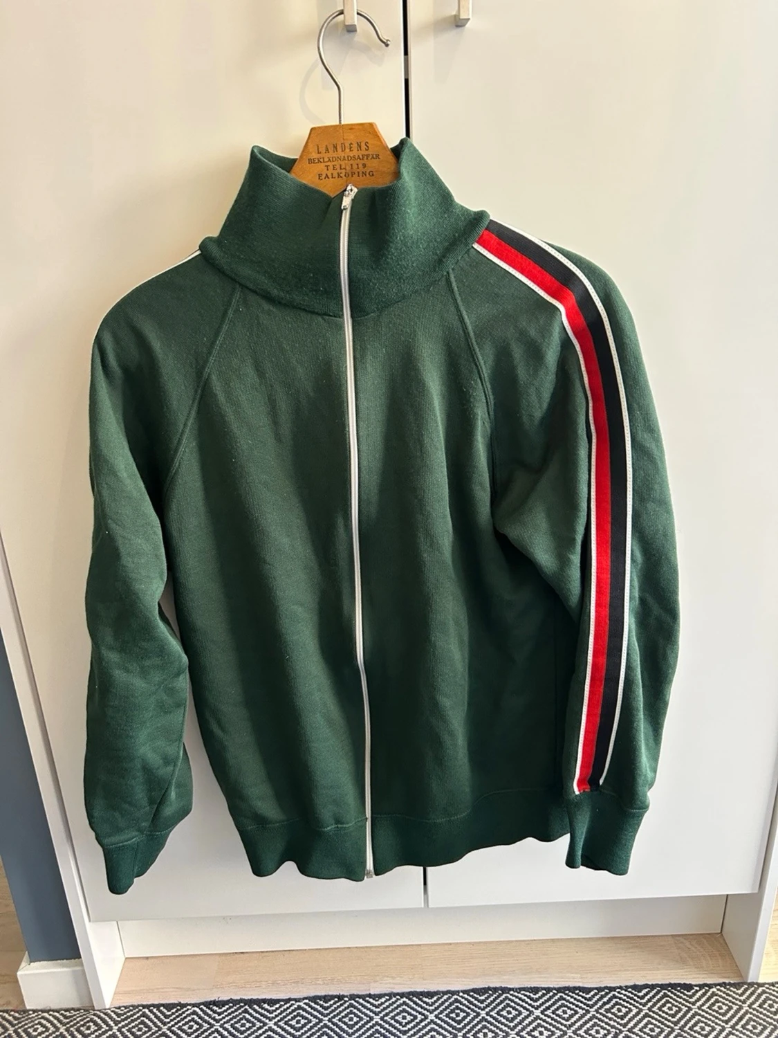 Zip-up