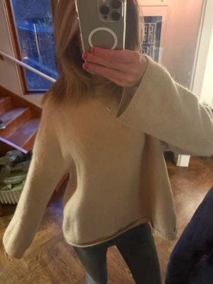 Beige oversized stickad tröja - Stickad tröja från hm i s💞