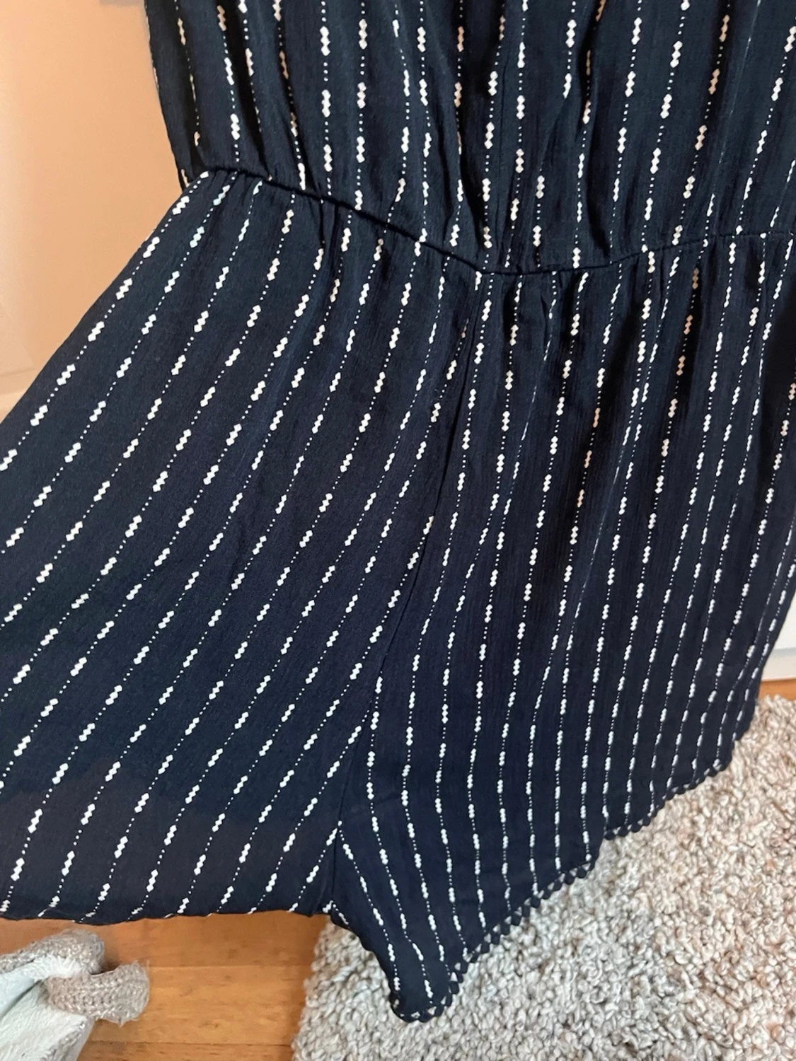 Mörkblå randig jumpsuit från Divided - 3