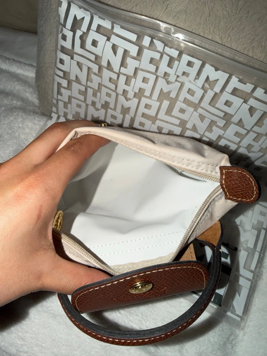 Beige Longchamp handväska med läderdetaljer - 2