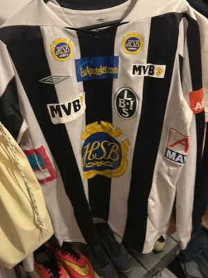 Retro Landskrona BoIS långarmad matchtröja - En tröja för dig som vill stå ut i mängden!