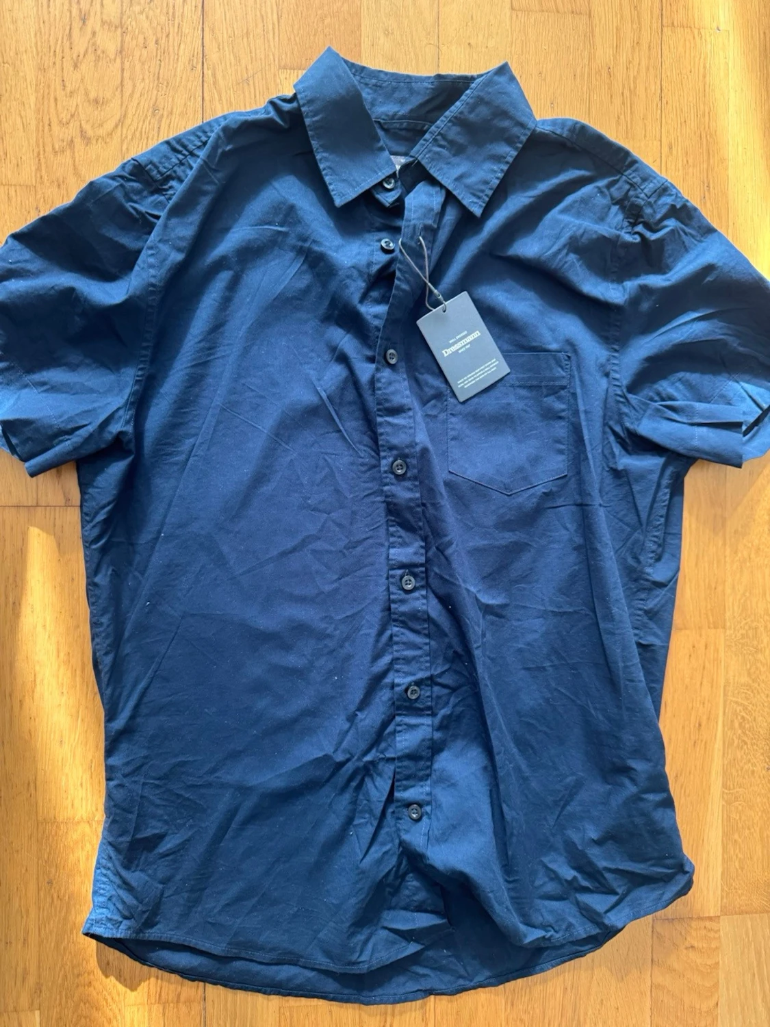 Mörkblå kortärmad skjorta från Dressman