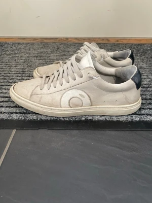 Oliver Cabell - Byter mot skor i storlek 37/38. Kom med byten