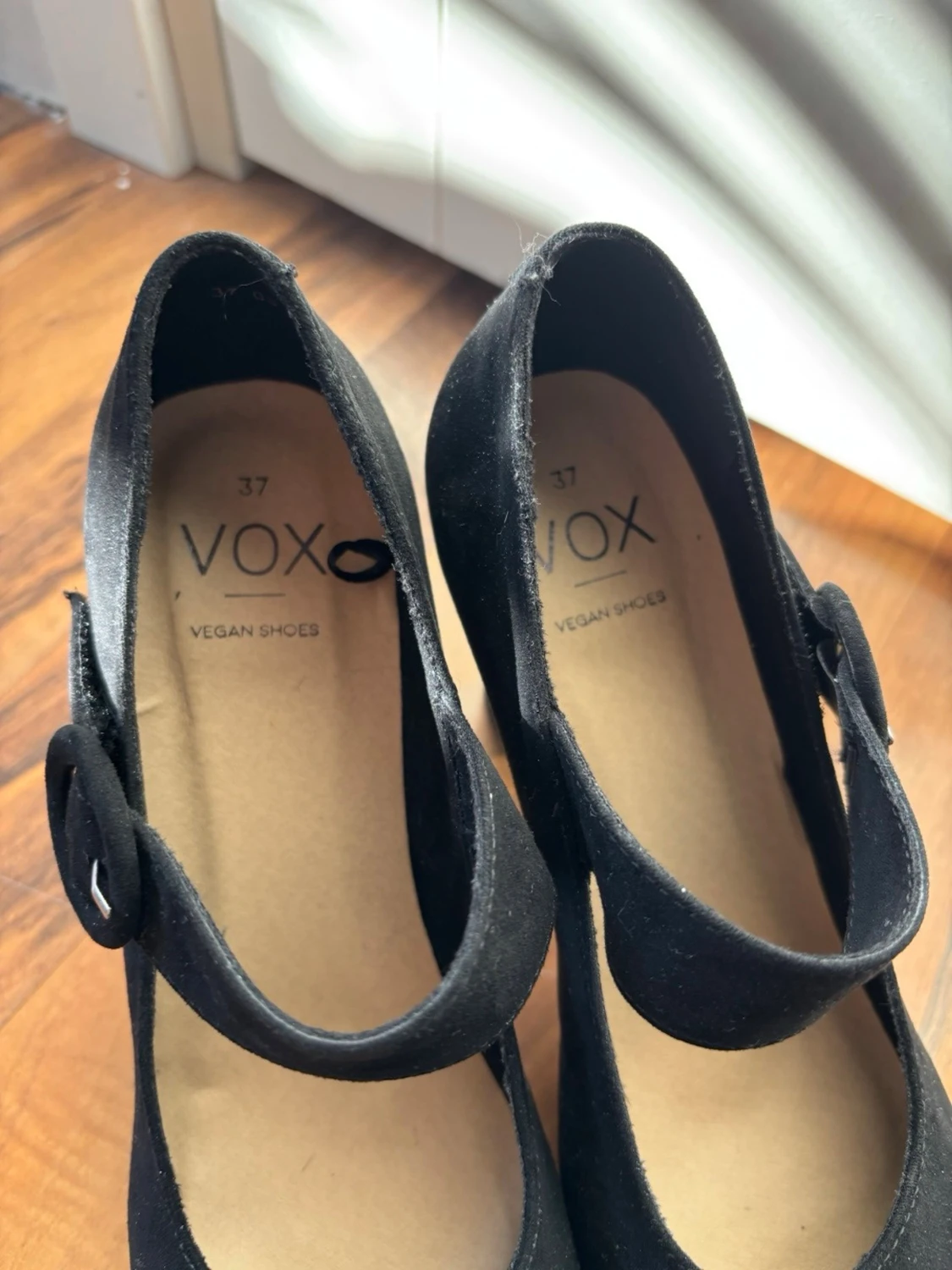 Svarta Mary Jane-pumps från Vox - 2