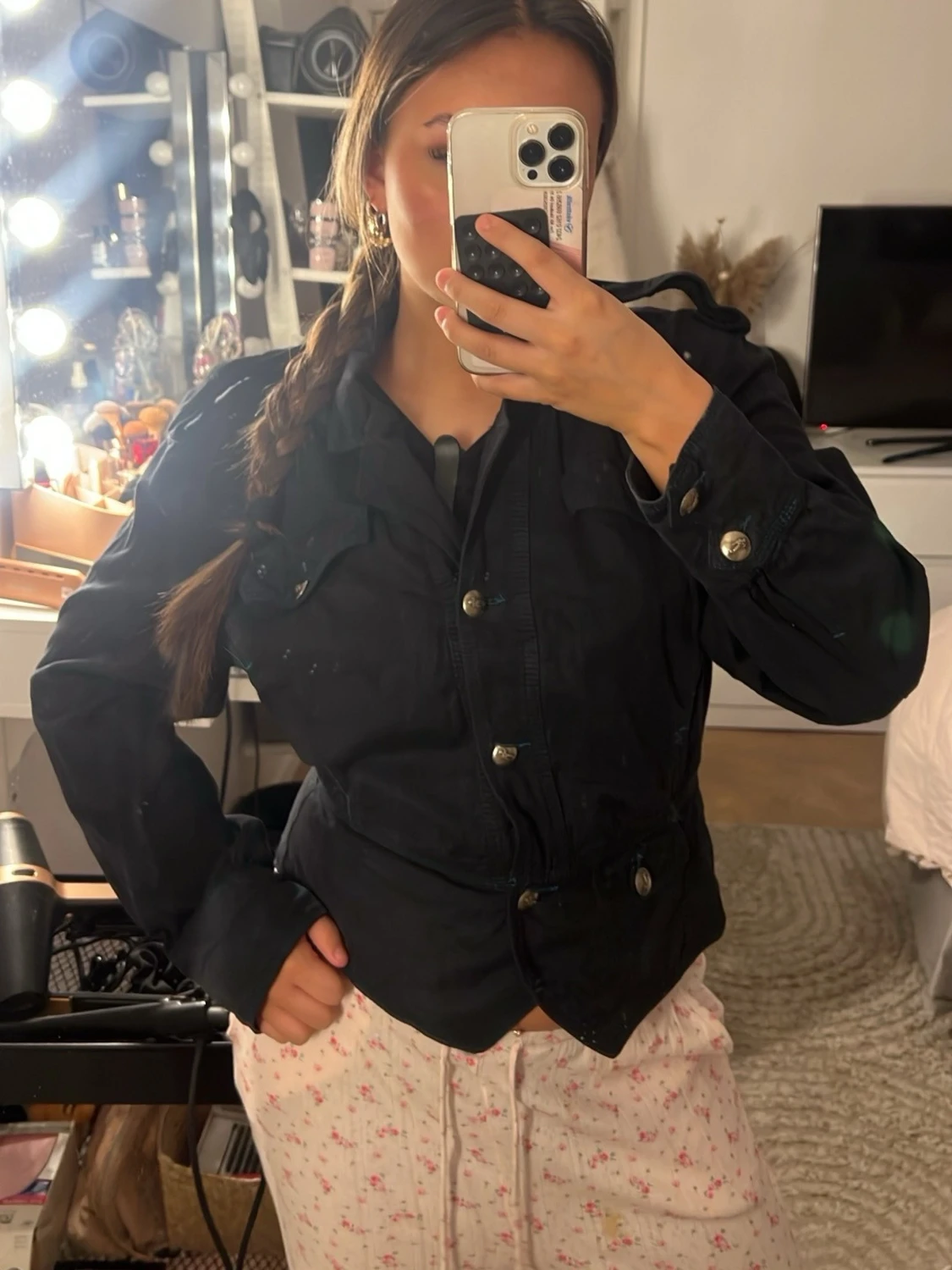 Svart jeansjacka med knappar - 1