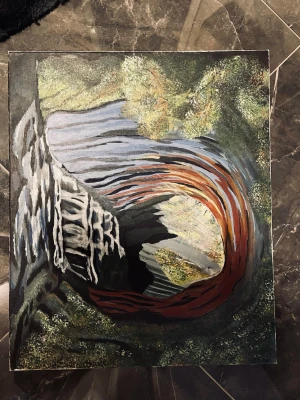 Abstrakt målning med naturmotiv - Unik abstrakt tavla med naturinspirerat motiv i grönt, grått och brunt. Målningen har organiska former som påminner om träd, vatten och klippor, med inslag av rödbruna och orangea nyanser. Perfekt för dig som vill ha konst med naturkänsla. 60x50